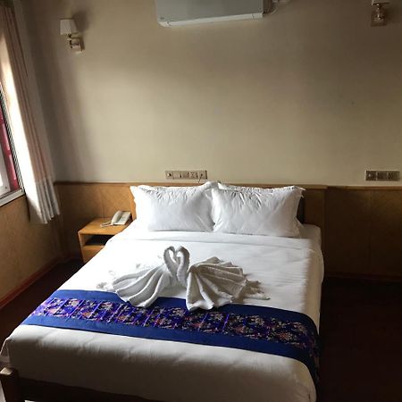 Silver Lake Hotel Nyaung Shwe Exterior photo
